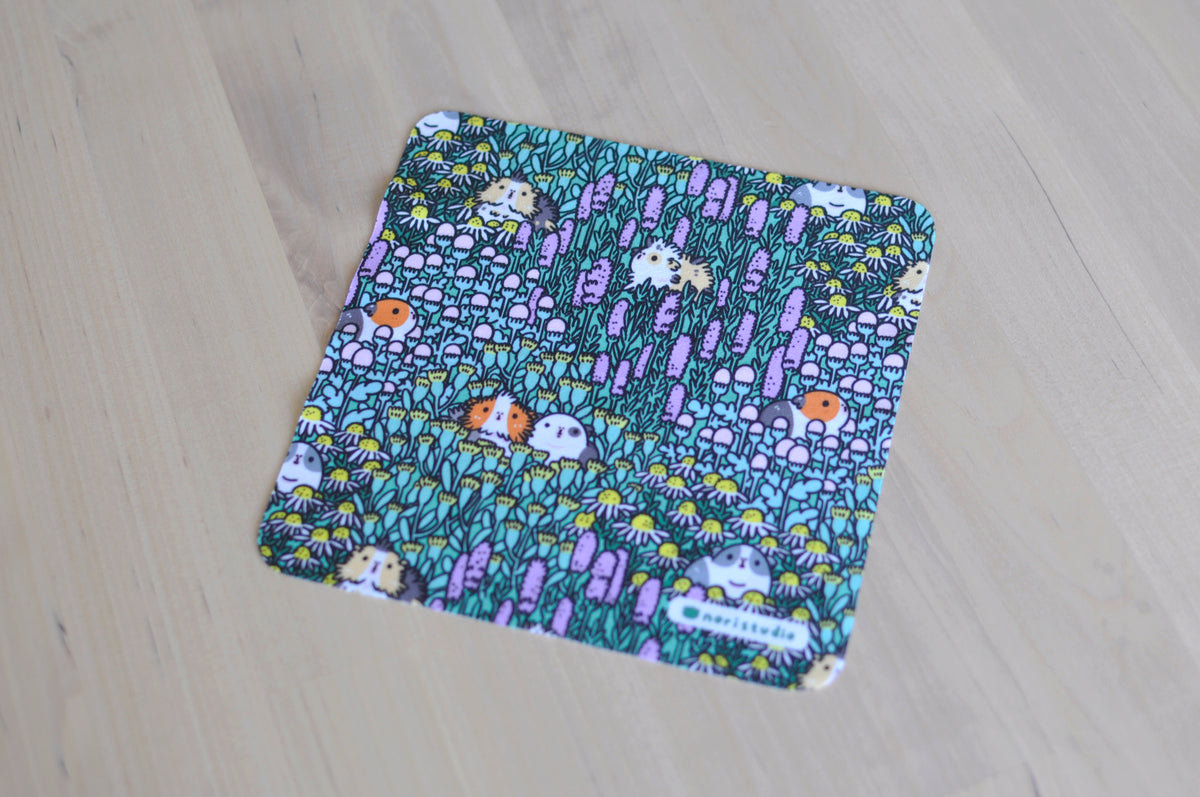 Microfiber Lens Cleaning Cloth with Noristudio Guinea Pigs and Garden