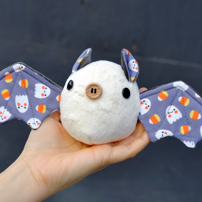 BATAMAGO the bat plushie, Honduran White Bat Model, 004, Ghost and Candy Corn Pattern in Gray