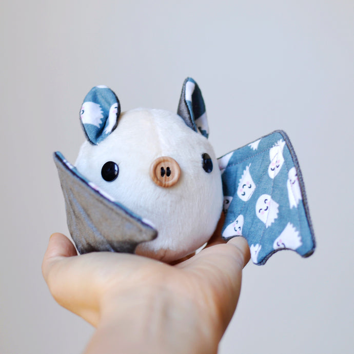 BATAMAGO the bat plushie, Honduran White Bat Model, 008, Cute Ghosts