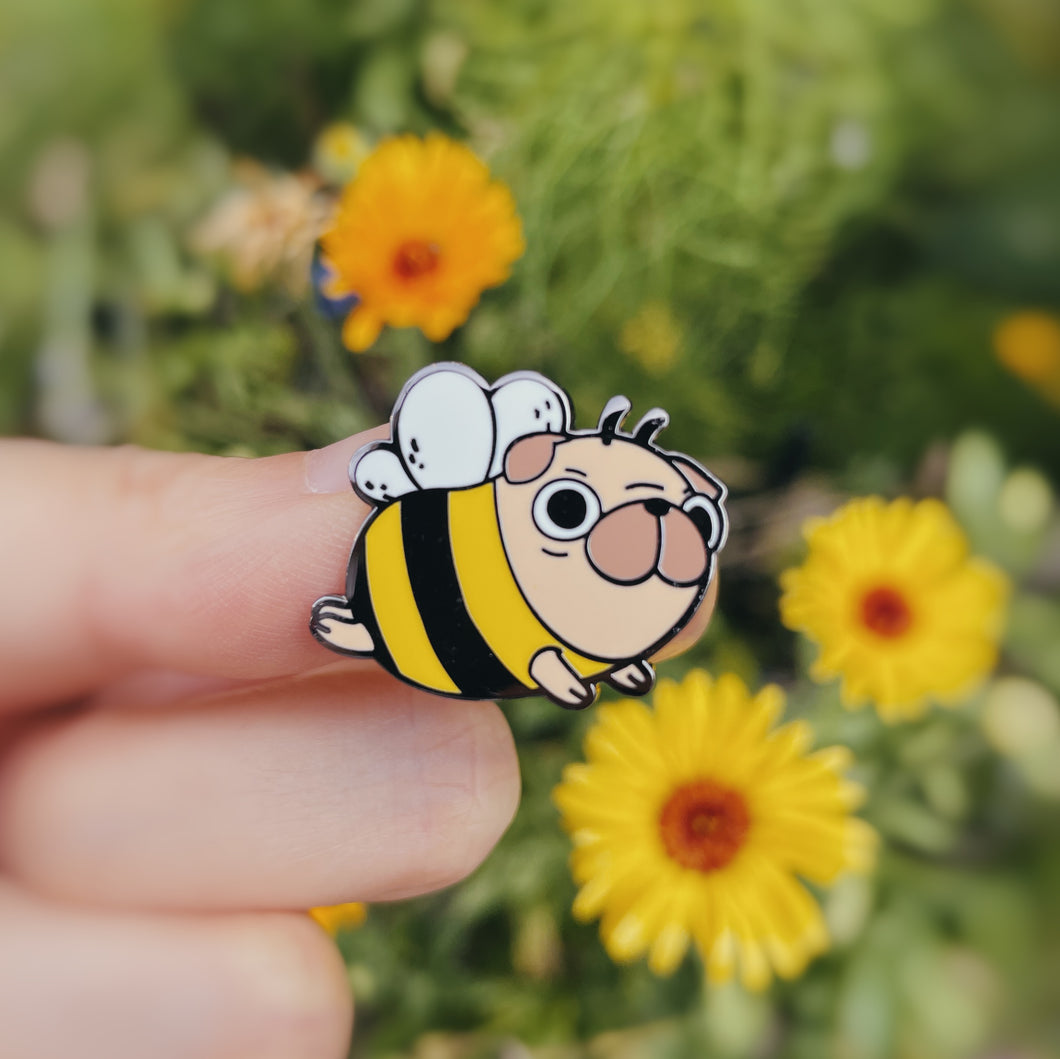 Pug Pin Pug Bee Enamel Pin | – Noristudio